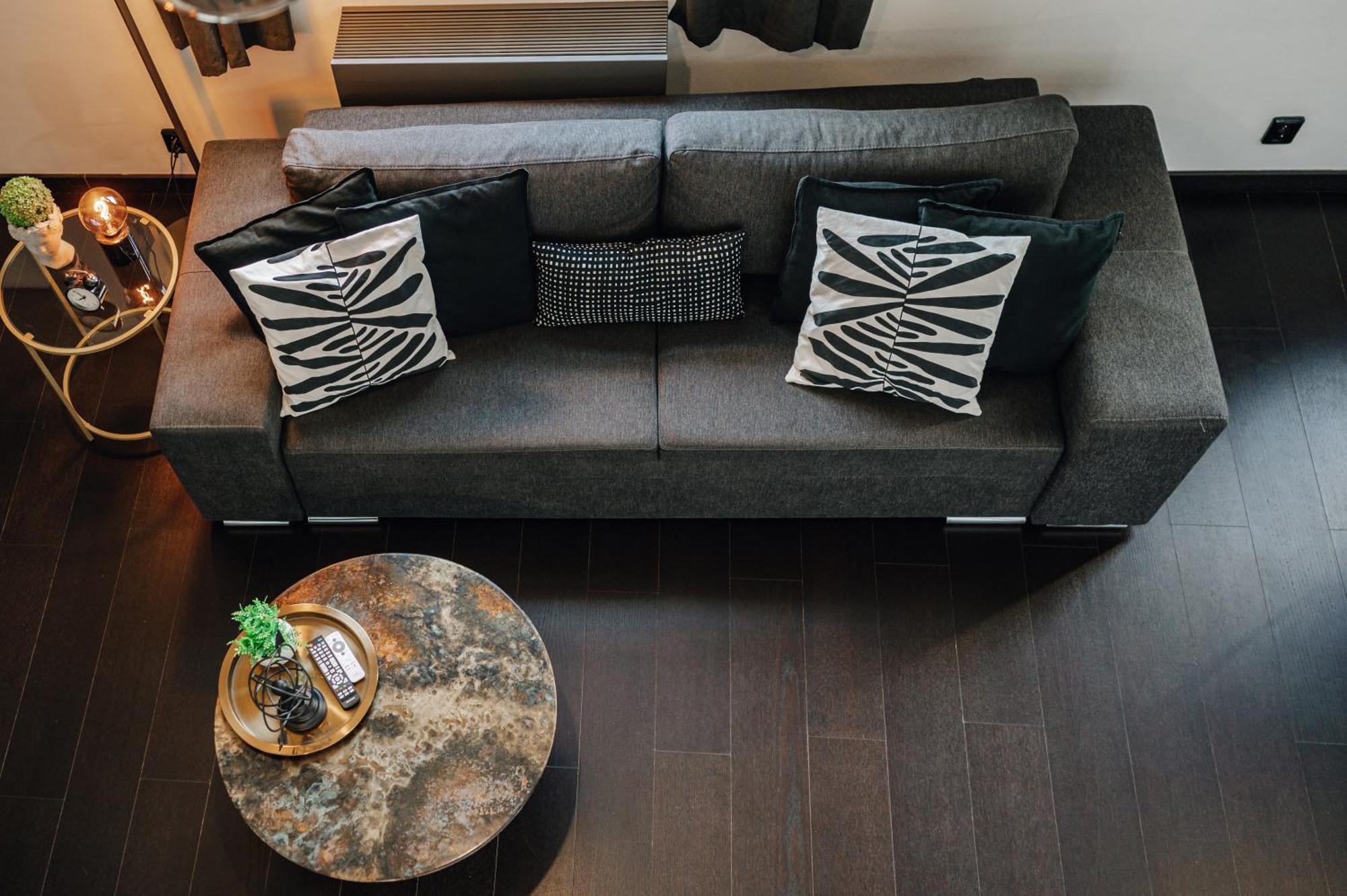 Modern Loft With Airhokey In Centre