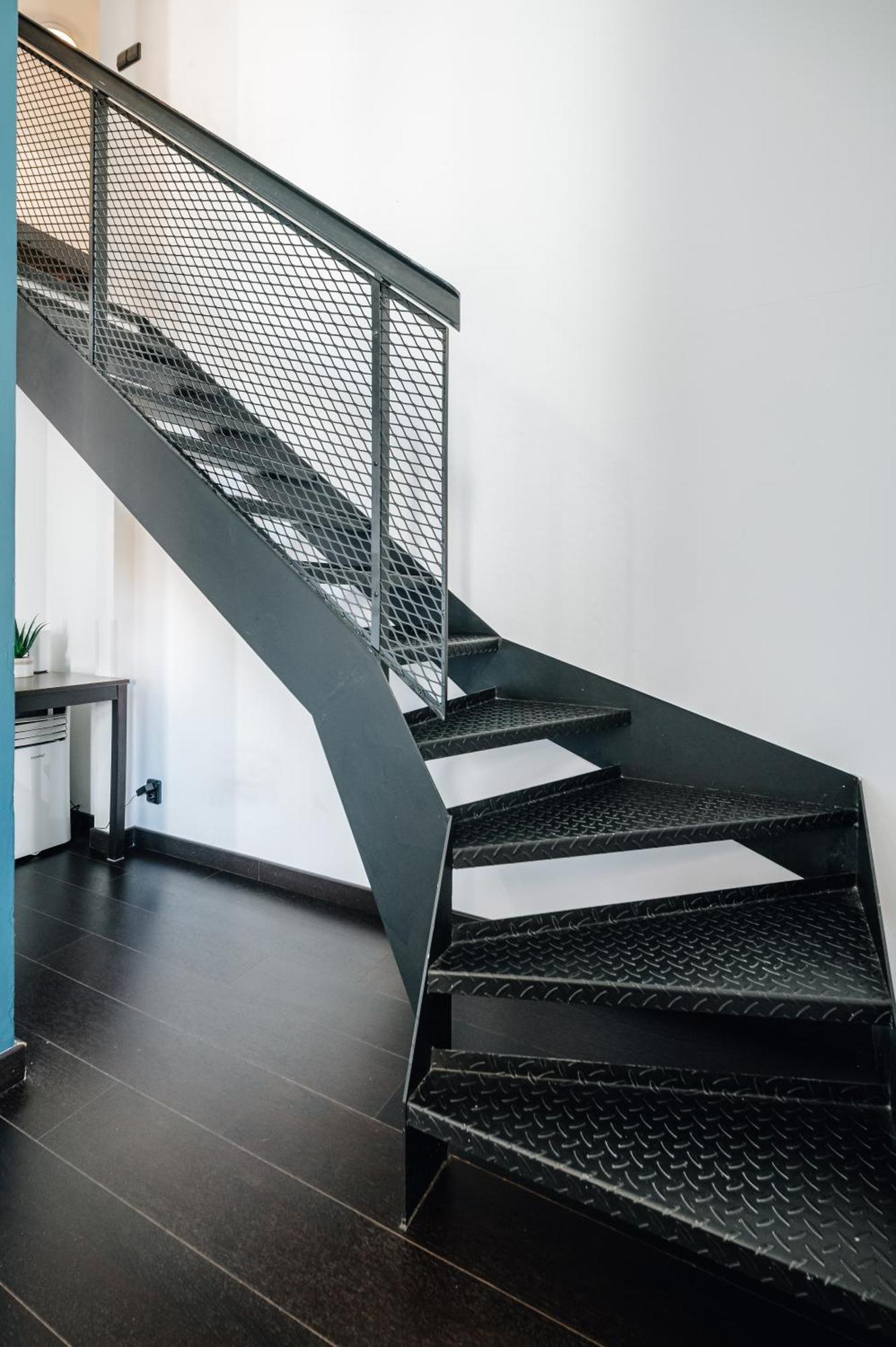 Apartment Modern Loft With Airhokey In Centre Prague